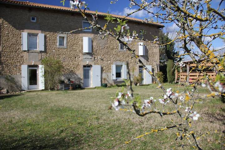 Maison de vacances pour 4 personnes, avec Terrasse et Jardin à Chatuzange-le-Goubet