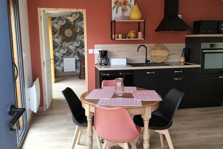 Location de vacances pour 4 personnes, avec Terrasse et Jardin à Les Herbiers