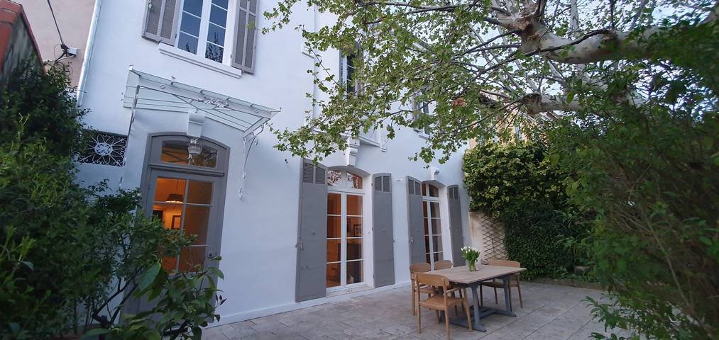 Chambre d’hôte pour 3 personnes, avec piscine et jardin à Marseille - 3