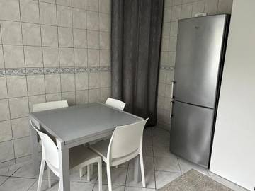 Gîte pour 8 personnes, avec jardin et terrasse à Montataire