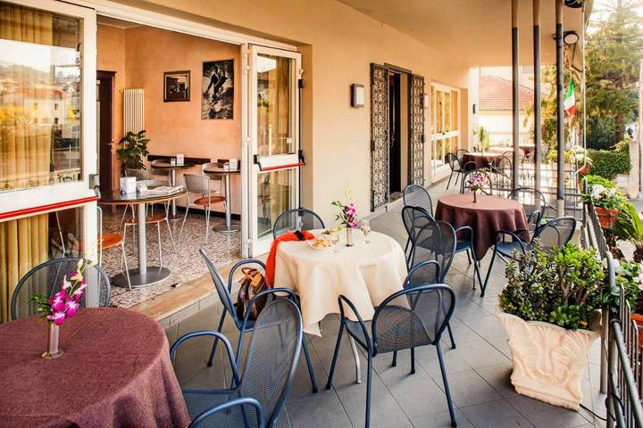Hôtel pour 4 personnes, avec terrasse