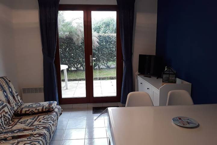 Entire apartment, Appartement à 50 m de la mer in Ouistreham, Caen region