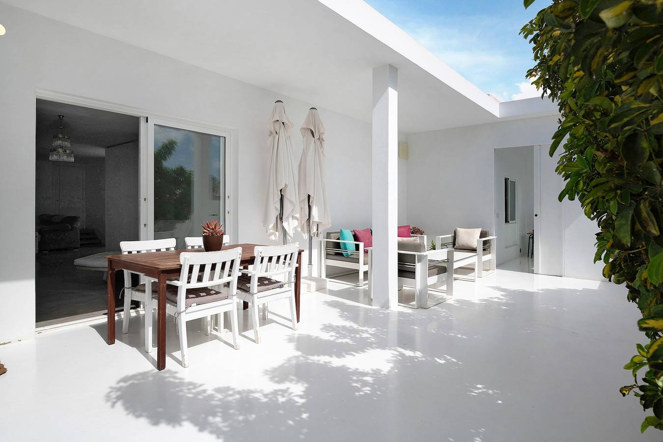 Maison de vacances 'Casa La Concha Lanzarote' avec piscine partagée, terrasse privée et Wi-Fi in Playa Honda, Arrecife