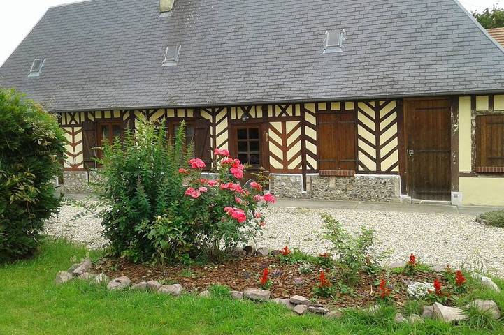 Location de vacances pour 6 personnes, avec jardin dans Étréville