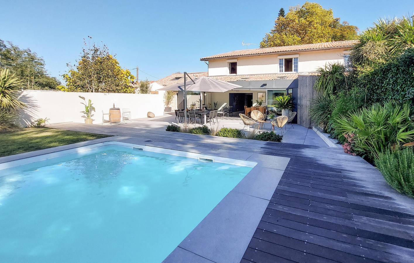 Appartement moderne avec piscine, Wi-Fi et parking - à 2,5 km de Castelnau-de-Médoc in Moulis-en-Médoc, Parc naturel régional du Médoc