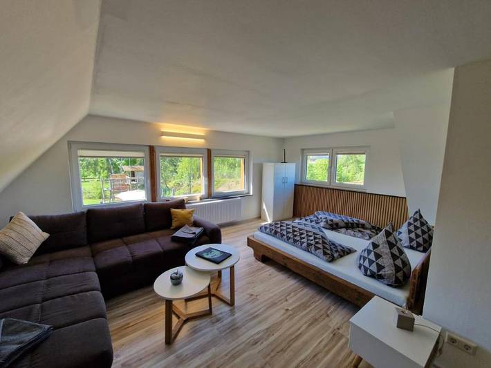 Ferienwohnung für 2 Personen, mit Terrasse und Garten sowie Ausblick