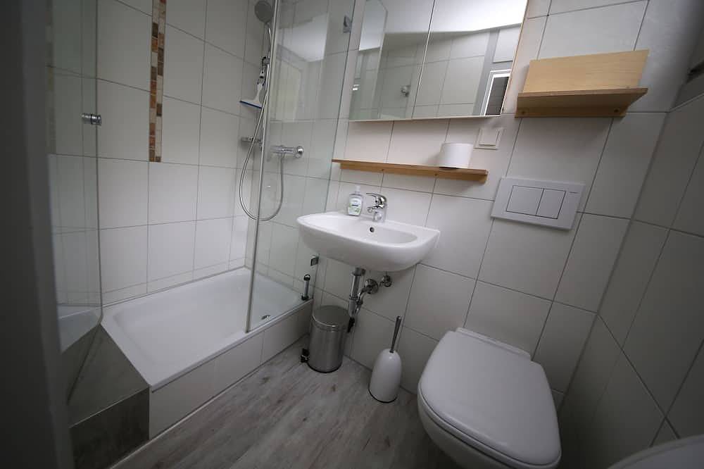 Nur Dach Haus 13 in Kinding, Altmühltal