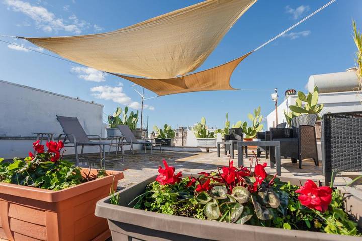 Chambre d’hôte pour 2 personnes, avec Balcon et Terrasse ainsi que Jacuzzi et Sauna