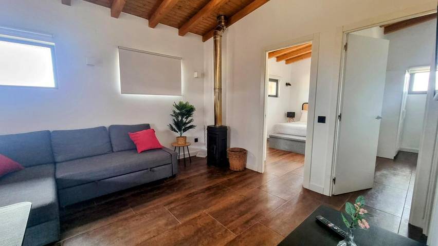 Apartamento de vacaciones para 4 personas, con jardín además de piscina y vistas - 1