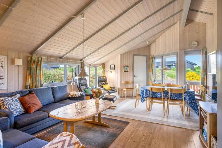 Ferienhaus mit Kamin und großer Terrasse in Henne Strand – Erholung inmitten der Natur in Henne, Varde