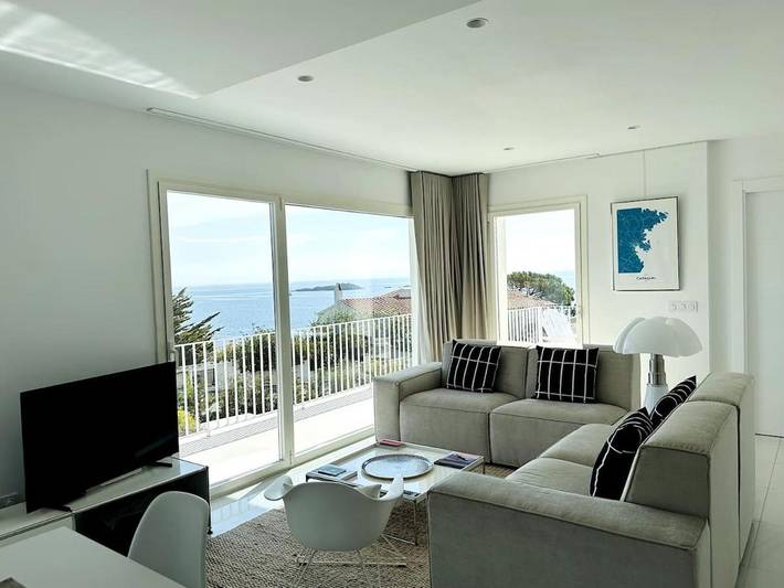 Ferienhaus für 8 Personen, mit Terrasse und Pool sowie Ausblick