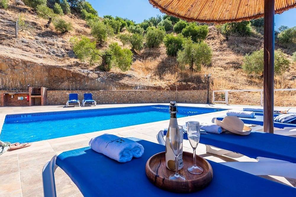 Casa vacanza a El Gastor a partire da 198€ a notte