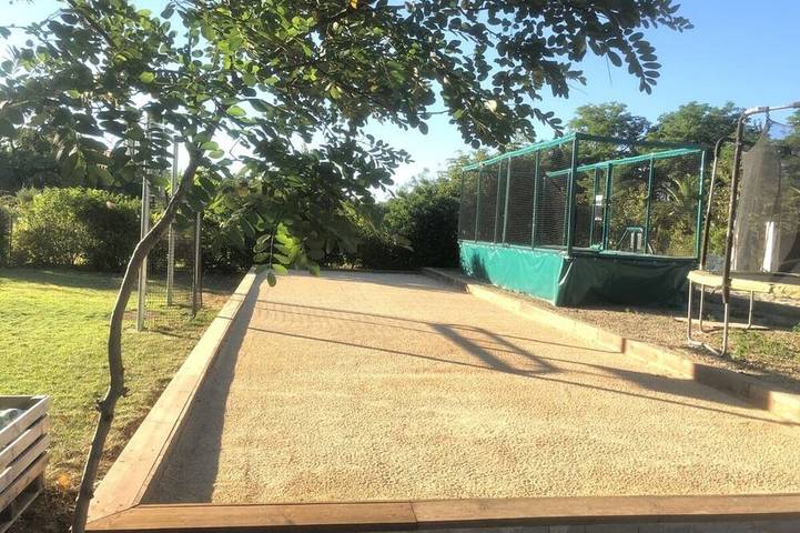 Maison Pour 4 p. Dans une Pinède D'un Mas Languedocien Avec Piscine et Jacuzzi in Saint-Just, Mittelmeerküste (Frankreich)