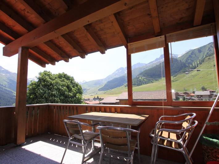 Ferienwohnung für 3 Personen, mit Balkon und Garten in Sedrun