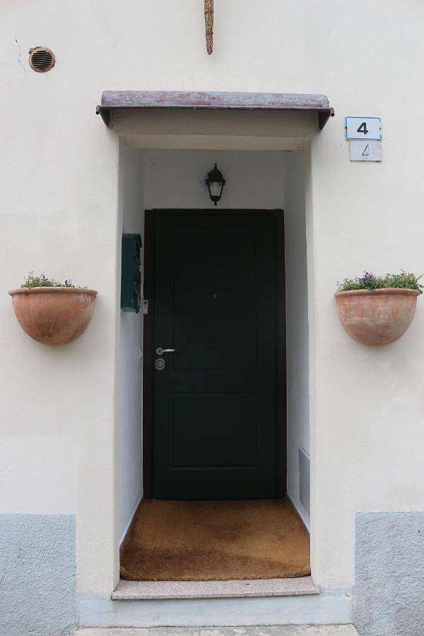 Gîte pour 6 personnes, avec vue et jardin dans Angera - 4