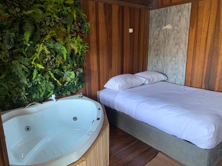 Casas e apartamentos de temporada para 2 pessoas, com vista e vista para o lago e ainda terraço and jardim, com animais de estimação em Nazaré Paulista