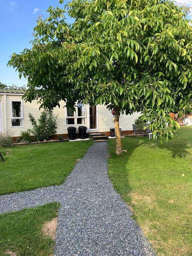 Location de vacances pour 4 personnes, avec Jardin et Vue à Préveranges