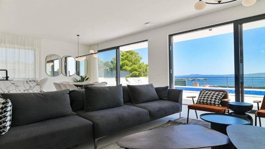 Dom wakacyjny dla 10 osób, z balkon w Okrug Gornji