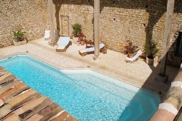 Gîte pour 6 personnes, avec piscine et jardin à Saint-Germain-de-Montbron