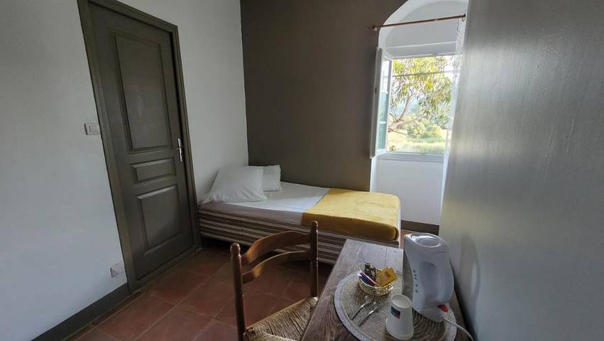 Chambre d’hôte pour 3 personnes, avec vue et jardin, animaux acceptés à Palasca