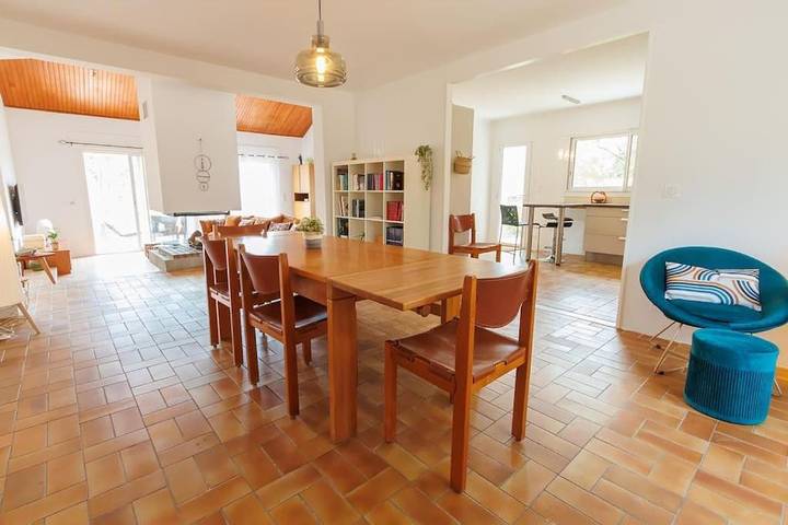 Location de vacances pour 10 personnes, avec piscine et jardin à Langlade - 3