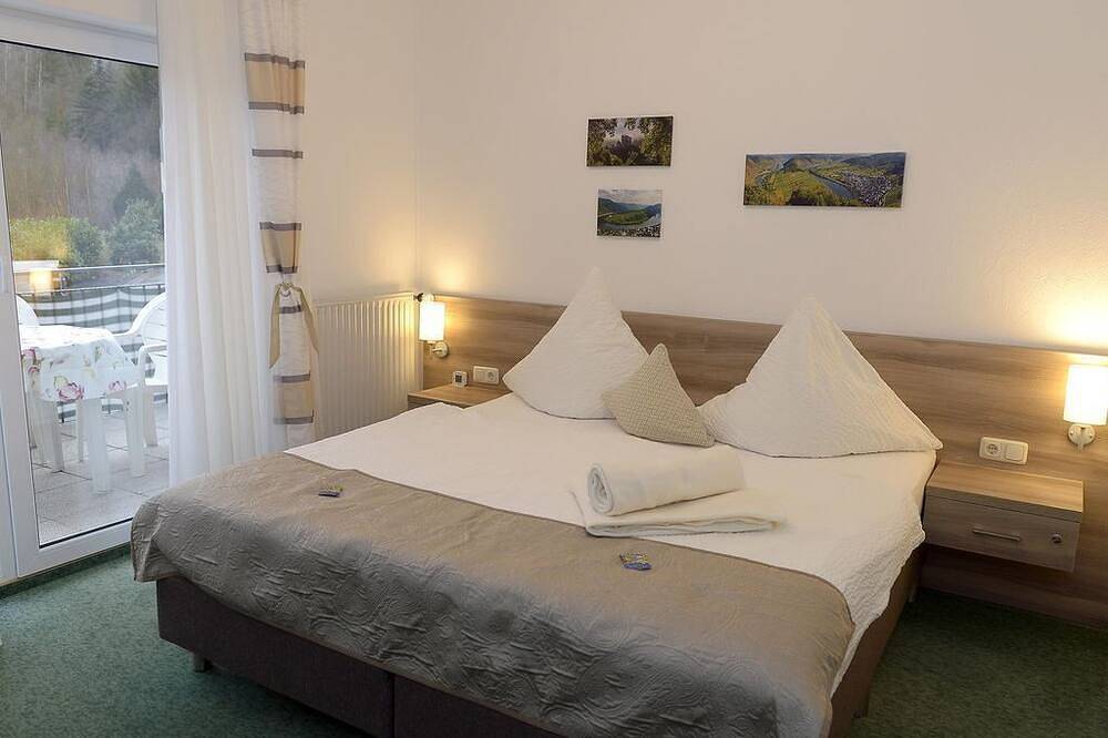 Gästehaus Scheid - Doppelzimmer Dusche/Wc in Sankt Aldegund, Traben-Trarbach und Umbegung
