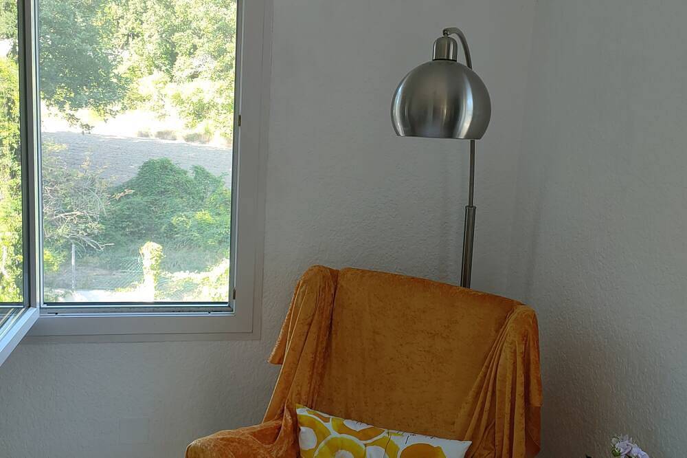 The House of Happiness in the heart of the Luberon in Mirabeau, Regionaler Naturpark Luberon