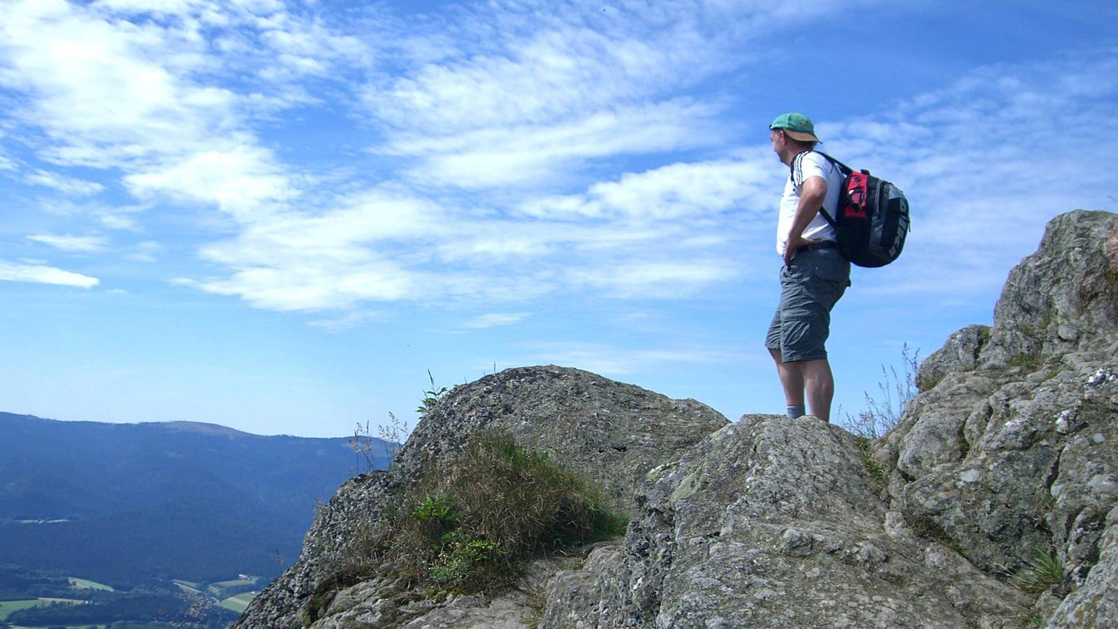 Garnihotel "zur Linde" - Doppelzimmer Superior (29 m²) mit Balkon in Lohberg, Ostbayern