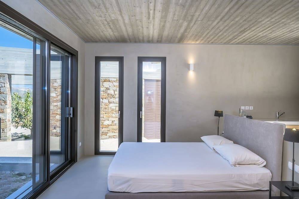 4 bedroom accommodation in Siros in Poseidonia, Syros