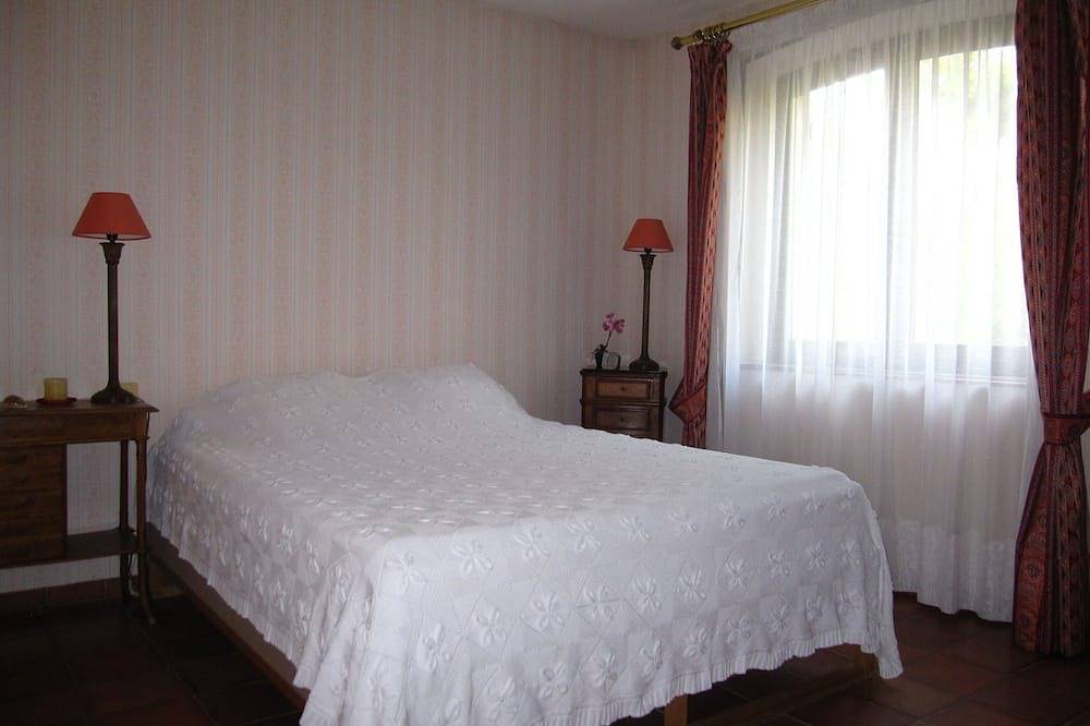 Comfortable villa with private pool not overlooked in a quiet area in Saint-Hilaire-de-Brethmas, Alès region