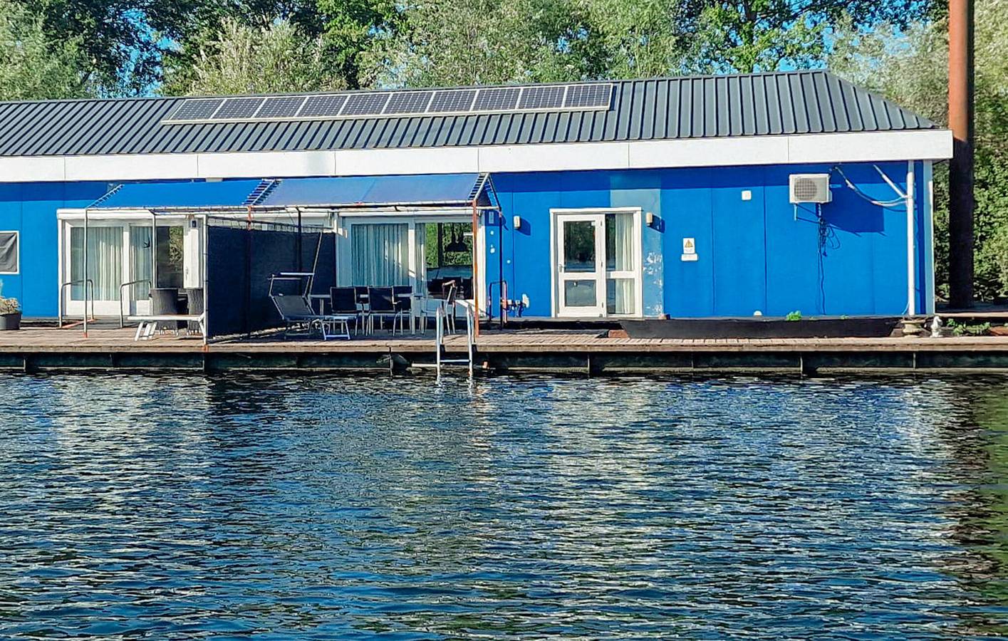 Woonboot voor 5 personen met terras in Noord-Brabant