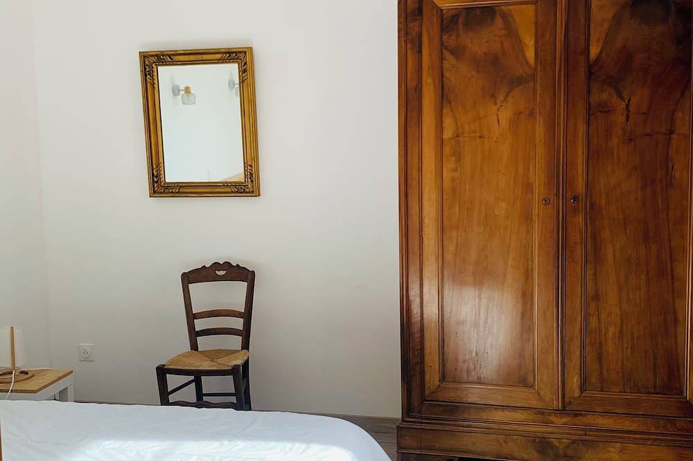 Apartamento entero, Petit gîte de la colline in Le Barroux, Parque natural regional del Mont Ventoux