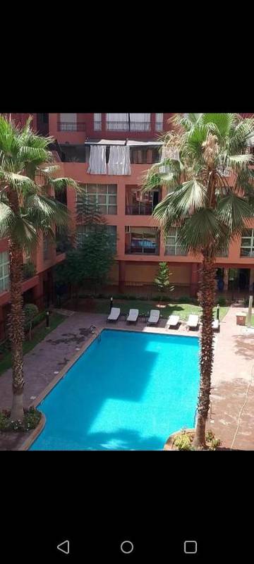 Gîte pour 5 personnes, avec balcon ainsi que jacuzzi et piscine dans Jardin Majorelle Marrakech