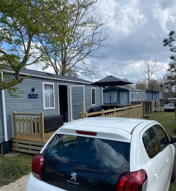 Camping für 4 Personen, mit Terrasse und Garten sowie Ausblick in Lauwersoog