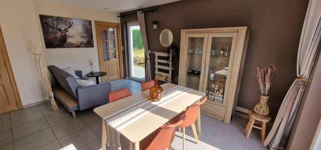 Appartement entier, One-Bedroom Apartment in Florenville, Province de Luxembourg