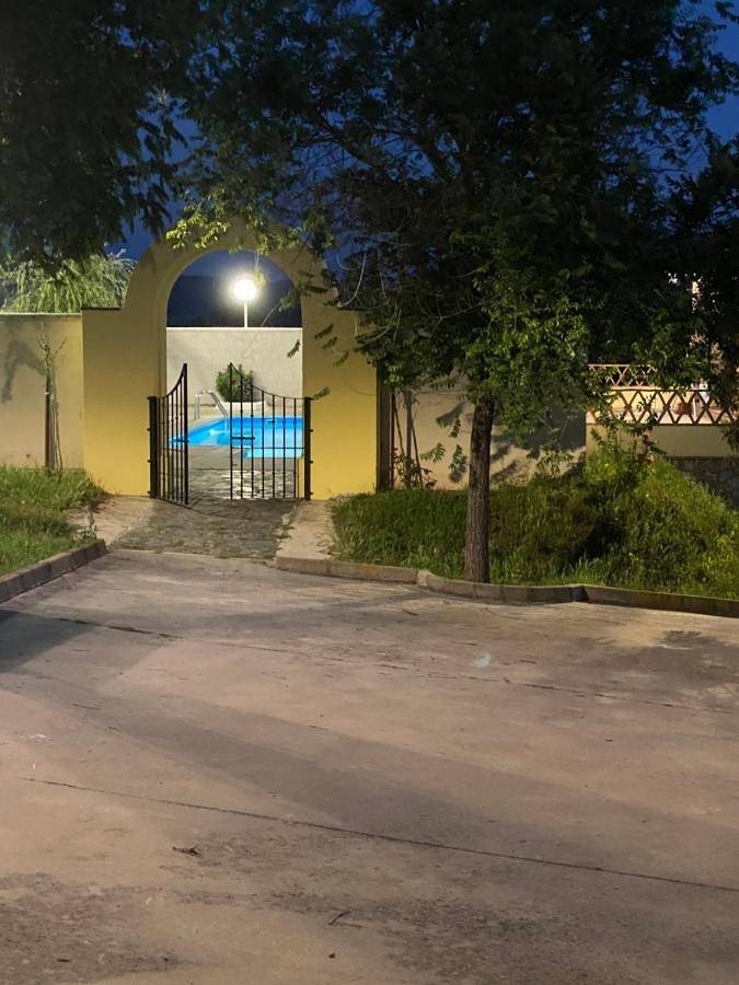 Casa de vacaciones para 12 personas, con piscina además de vistas y jardín en Provincia de Badajoz - 3