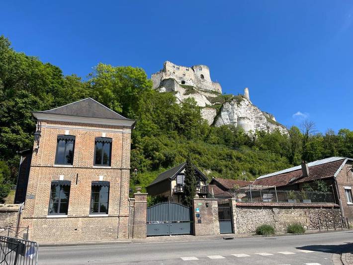 Alojamiento y desayuno para 2 personas, con piscina además de terraza y vistas - 1