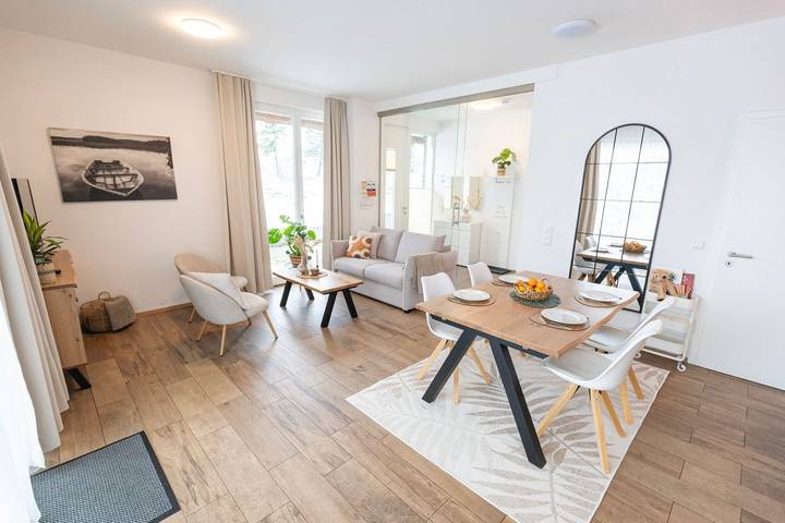 Ferienwohnung für 4 Personen, mit Balkon/Terrasse und Terrasse sowie Garten und Sauna