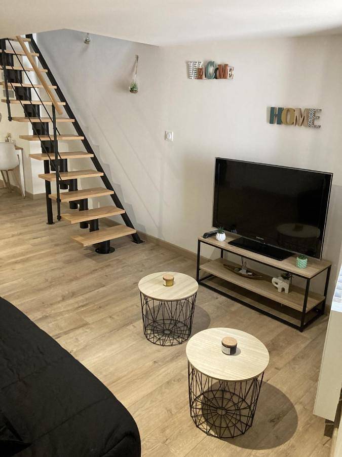 Appartement entier, One-Bedroom Apartment in Espalion, Aveyron