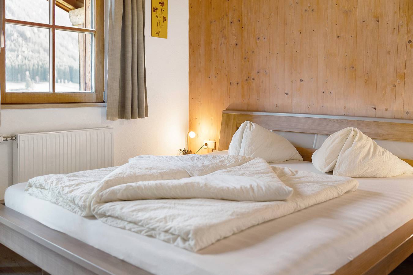 Entire apartment, Apartment 'Lärche' with Mountain View, Shared Terrace and Wi-Fi in Prateria, Gsies