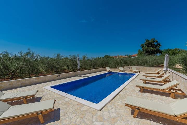 Ferienhaus für 10 Personen, mit Pool und Garten, mit Haustier in Porec und Umgebung - 2