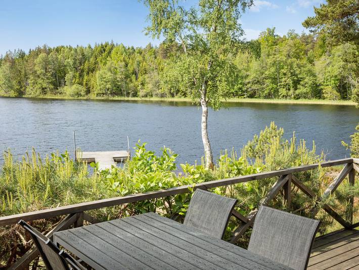 Ferienhaus für 5 Personen, mit Terrasse und Garten sowie Sauna und Seeblick in Schweden - 2