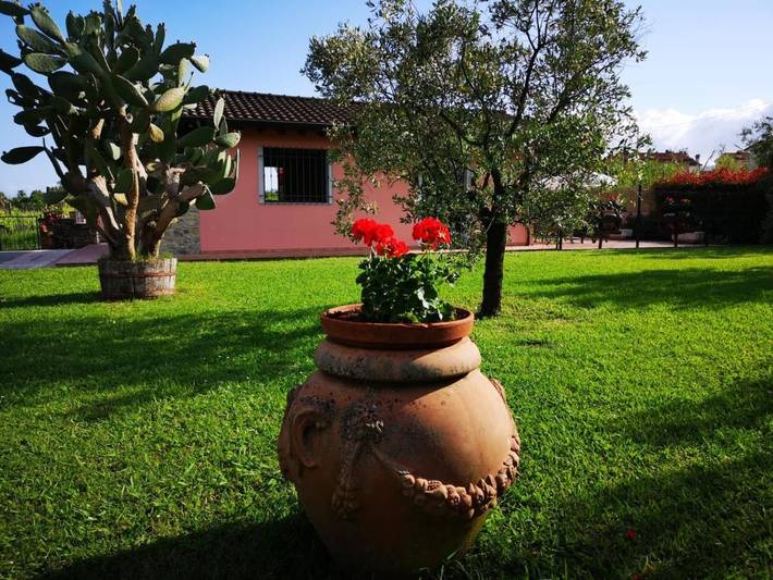 Ferienhaus für 3 Personen, mit Terrasse und Garten