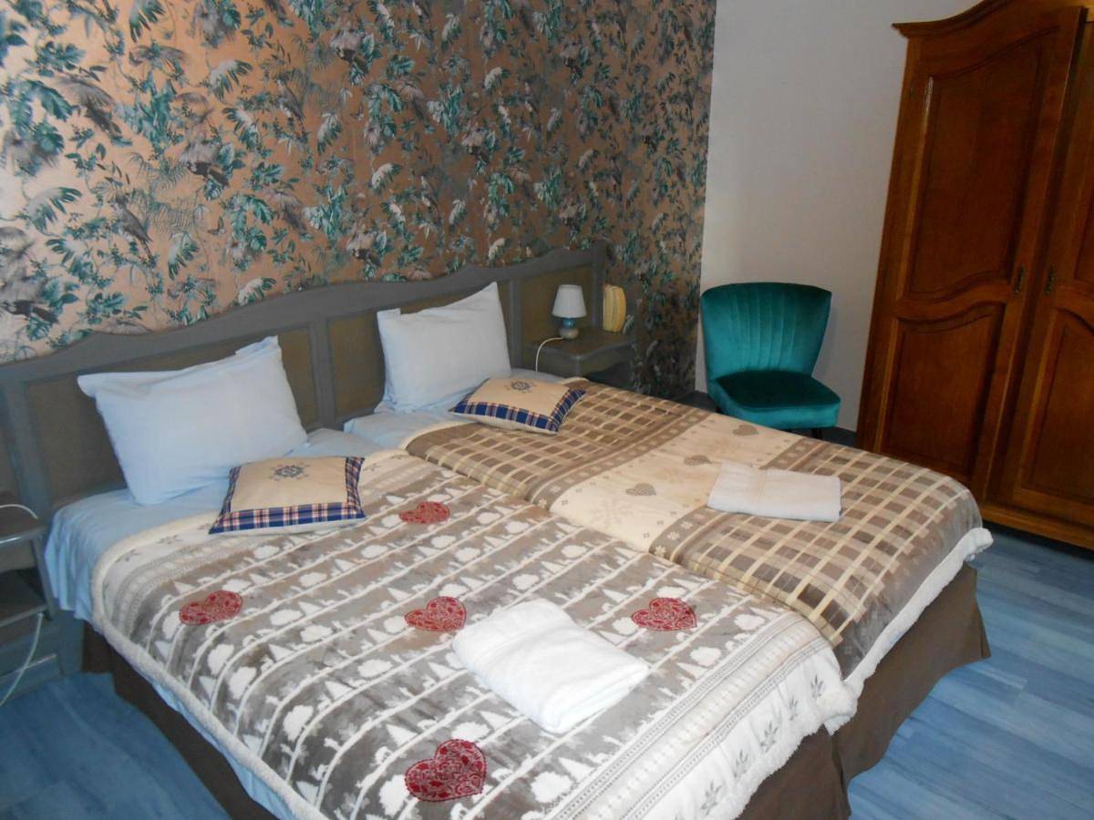 Double or Twin Room with Private Bathroom in Orschwiller, Région de Sélestat-Erstein