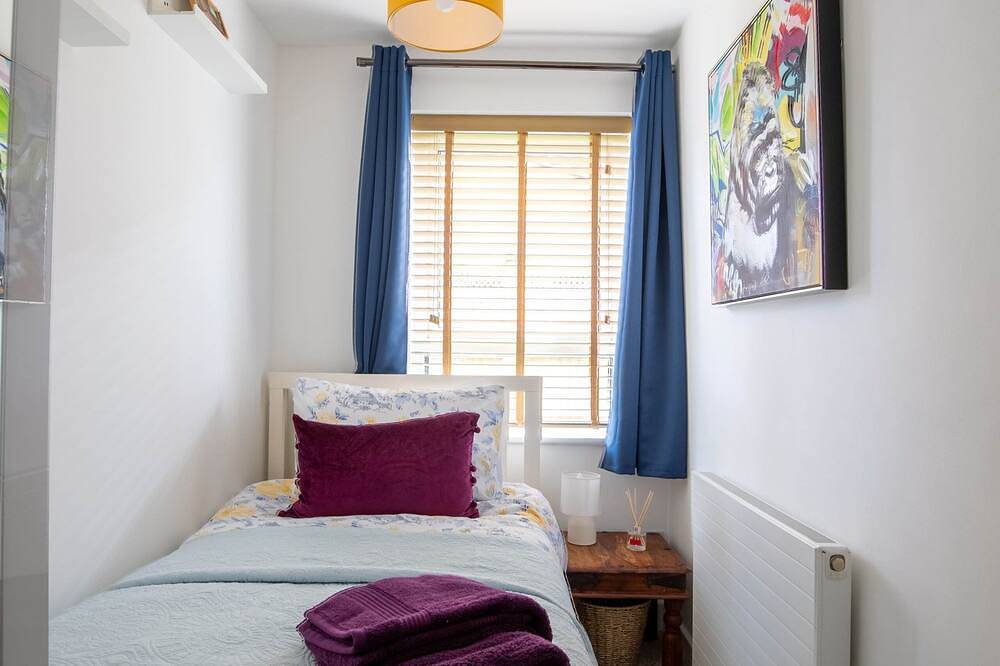 Entire apartment, Cosy 2 bed apartment 5 min walk to town centre in Aylesbury, Chiltern Hills