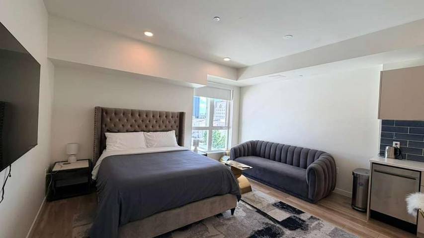 Apartahotel para 2 personas, con terraza además de vistas y piscina en California