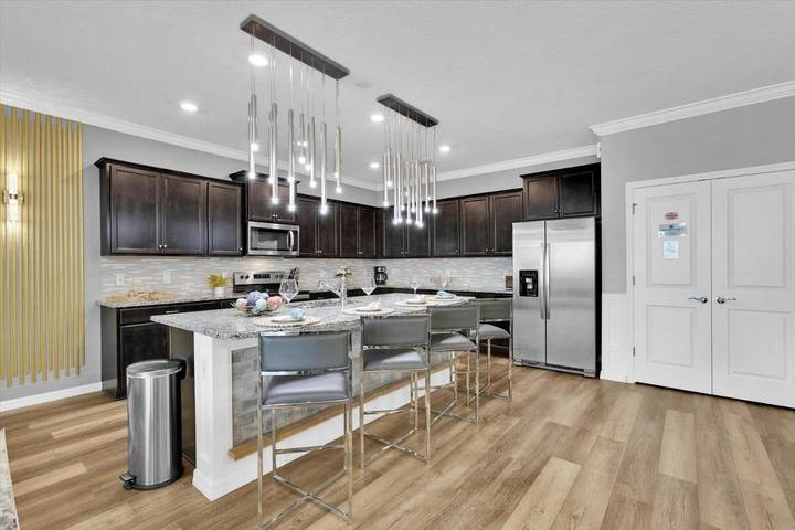 Ferienhaus für 27 Personen, mit Terrasse und Pool - 1