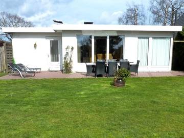 Bungalow für 6 Personen, mit Whirlpool und Garten, mit Haustier in Lensterstrand