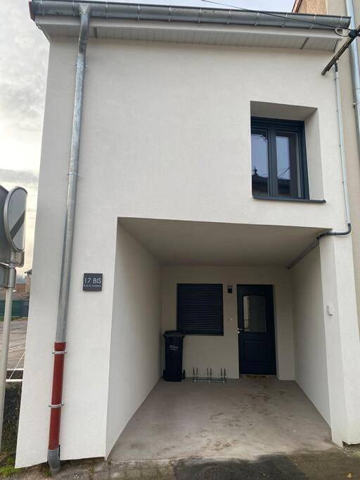 Location de vacances pour 6 personnes, avec terrasse et jardin dans Jezainville