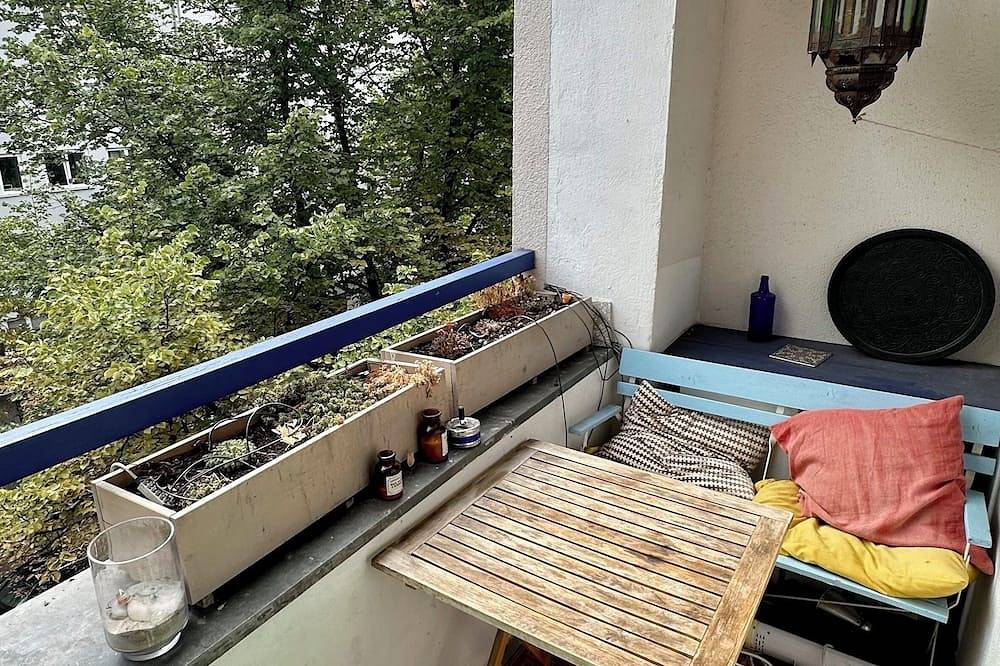 Ganze Wohnung, Farbige Design 2-Zi-Altbauwhng beim Maybachufer. Kinder- & Haustierfreundlich in Berlin Innenstadt, Berlin